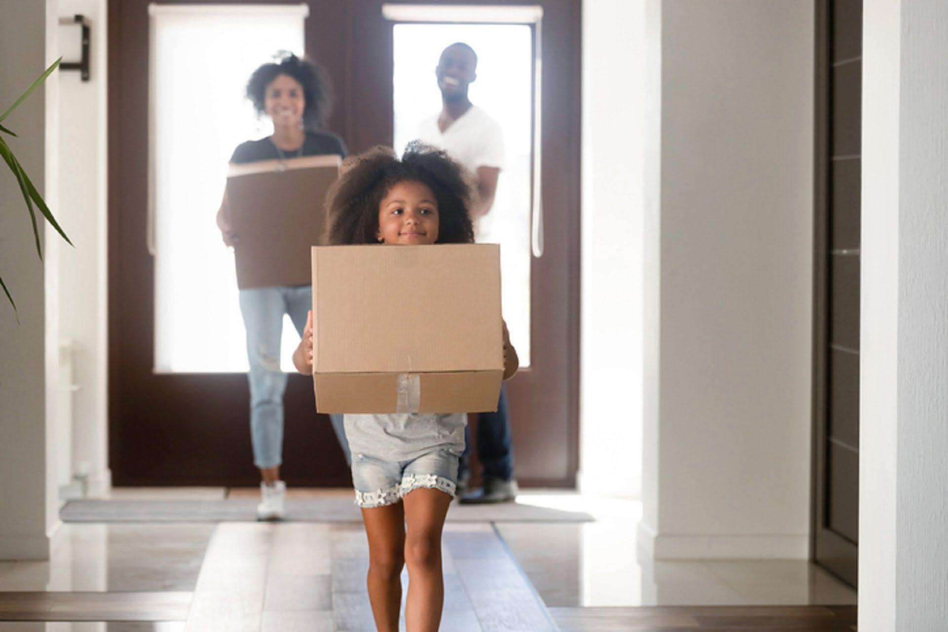 ¿Cómo adaptar a los niños a un nuevo hogar?