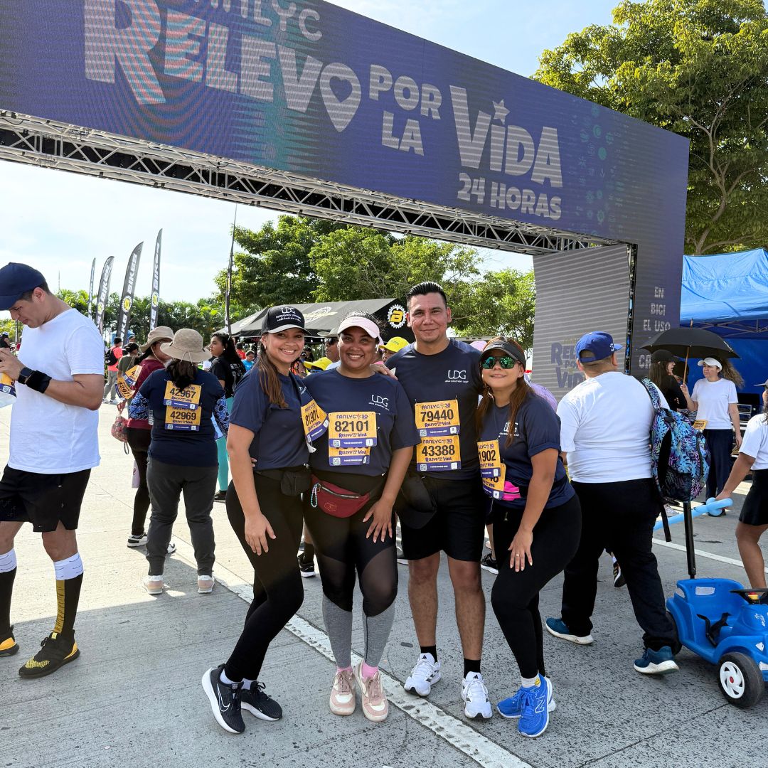 Equipo UDG en caminata relevo por la vida de Fanlyc 2025